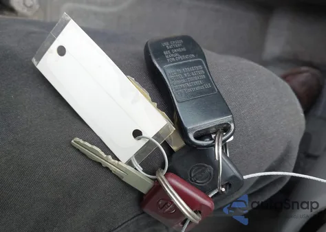 2004 Nissan Altima 2.5 S из США, поврежденный, VIN 1N4AL11D94C102832